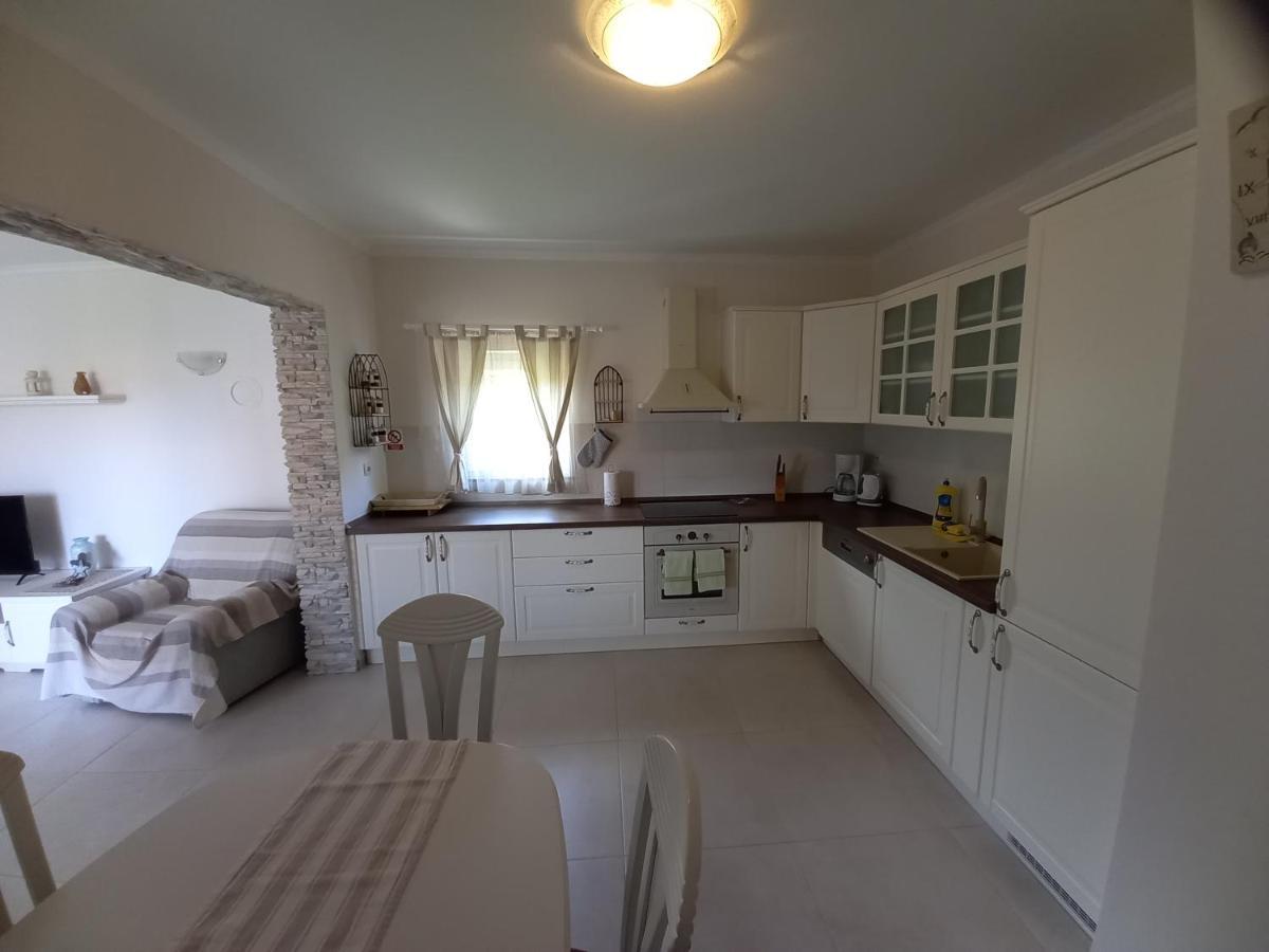 Apartmani Dijana Palit Экстерьер фото