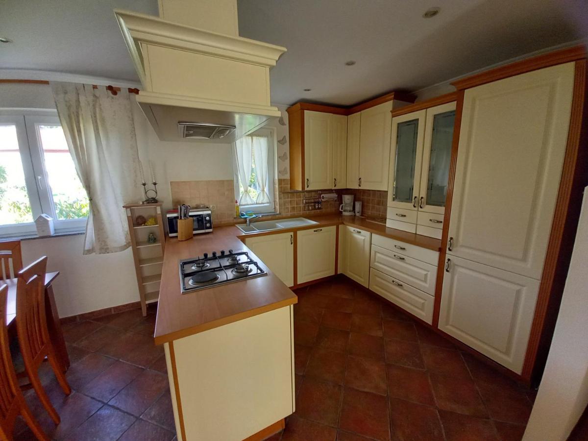 Apartmani Dijana Palit Экстерьер фото