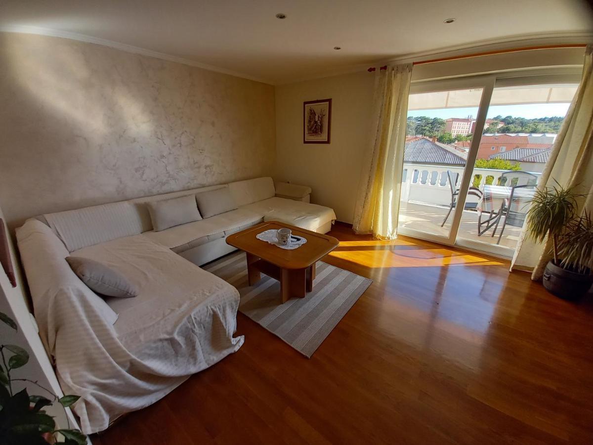 Apartmani Dijana Palit Экстерьер фото