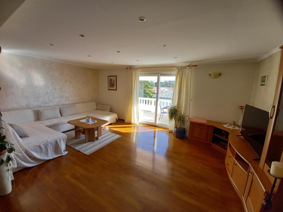 Apartmani Dijana Palit Экстерьер фото